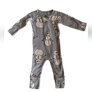 Monica + Andy Snowman Sleep and Play